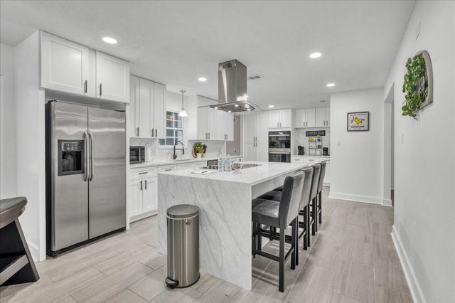 561 Brandon Road, Conroe, TX 77302