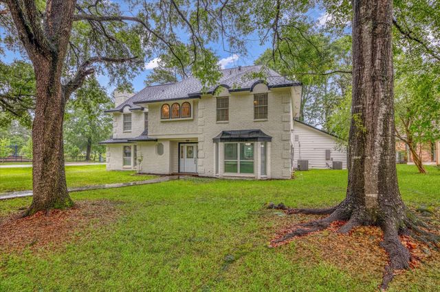 561 Brandon Road, Conroe, TX 77302