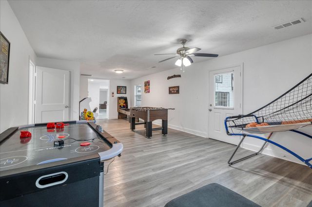 561 Brandon Road, Conroe, TX 77302