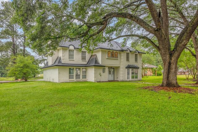 561 Brandon Road, Conroe, TX 77302