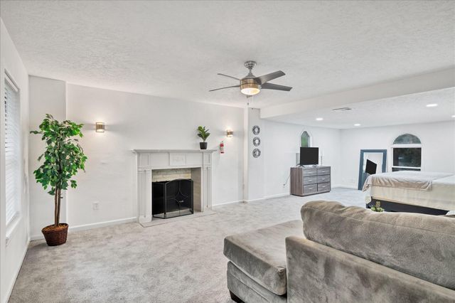 561 Brandon Road, Conroe, TX 77302