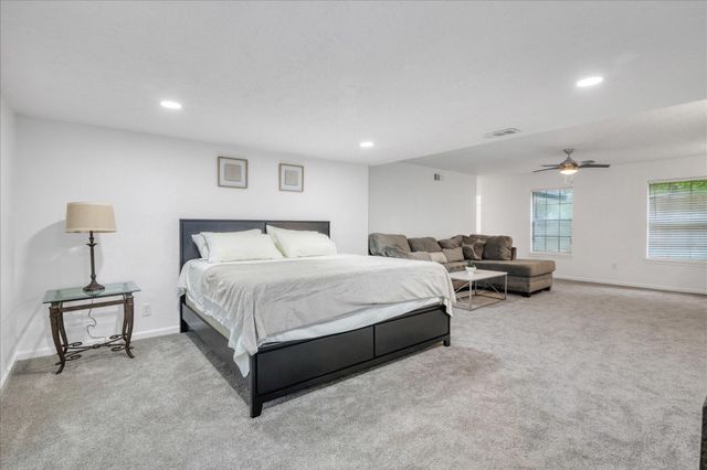 561 Brandon Road, Conroe, TX 77302