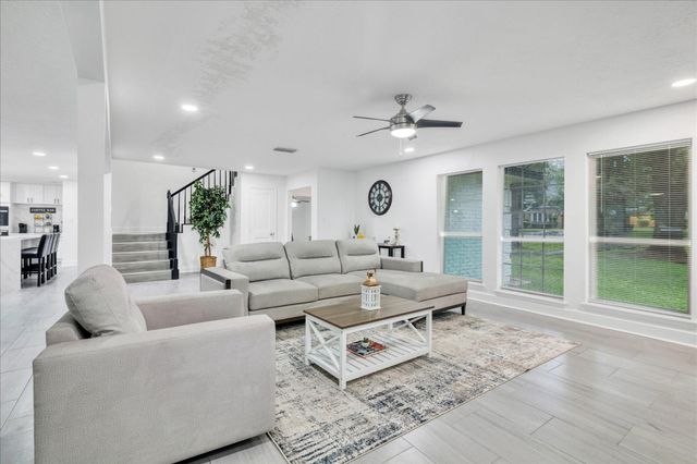 561 Brandon Road, Conroe, TX 77302