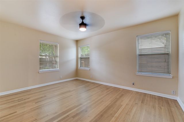 9513 Dixie Lane, Dallas, TX 75228
