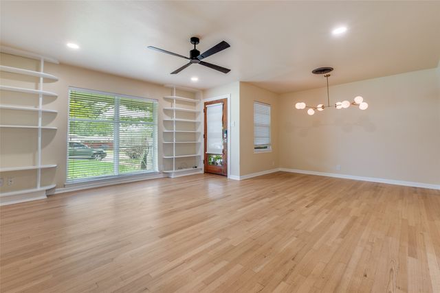 9513 Dixie Lane, Dallas, TX 75228