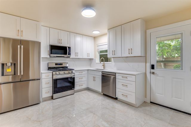 9513 Dixie Lane, Dallas, TX 75228