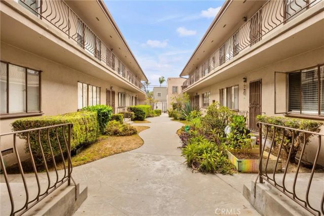 1400 E 3rd 6, Long Beach, CA 90802