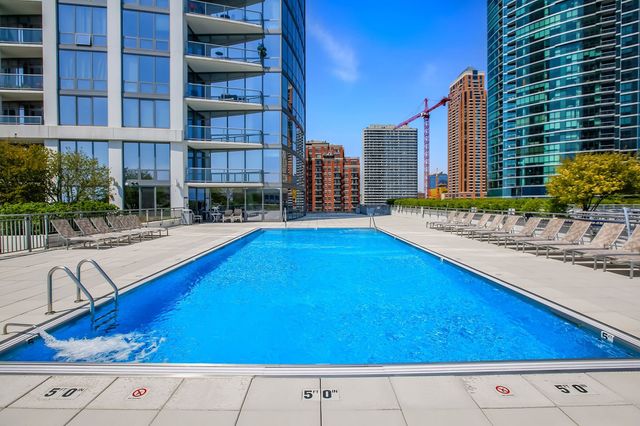 1235 S Prairie Avenue 1906, Chicago, IL 60605