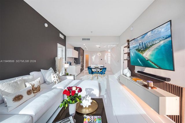 851 NE 1st Ave 4108, Miami, FL 33132