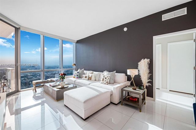 851 NE 1st Ave 4108, Miami, FL 33132