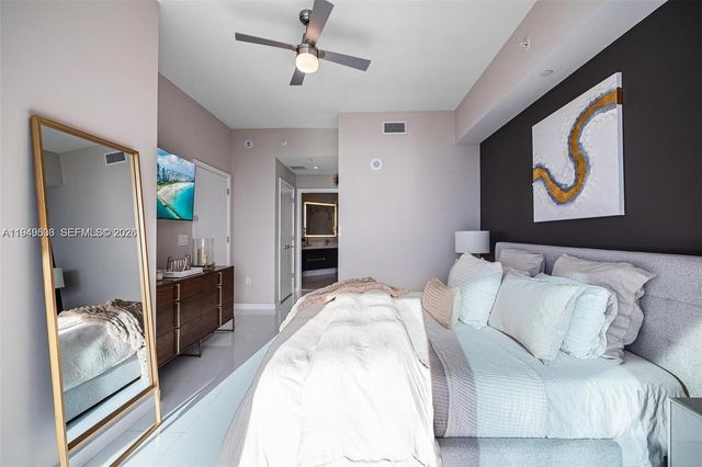 851 NE 1st Ave 4108, Miami, FL 33132