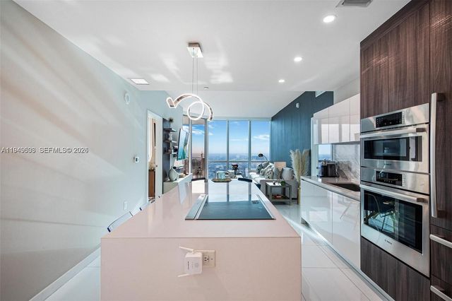 851 NE 1st Ave 4108, Miami, FL 33132