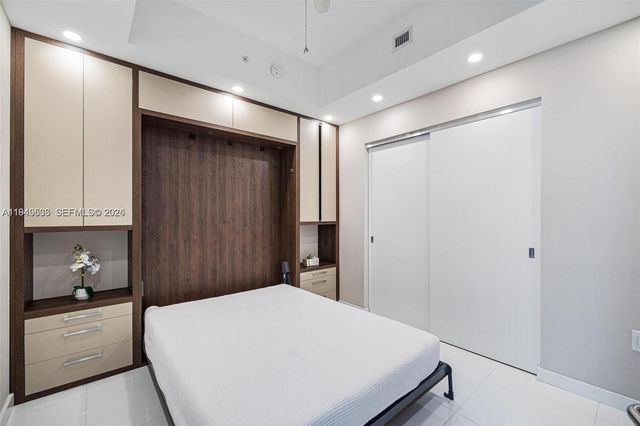 851 NE 1st Ave 4108, Miami, FL 33132