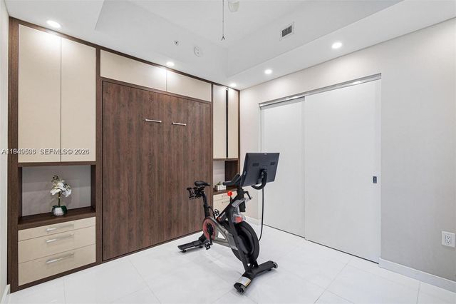 851 NE 1st Ave 4108, Miami, FL 33132