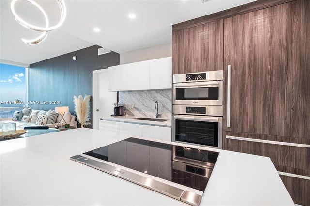 851 NE 1st Ave 4108, Miami, FL 33132