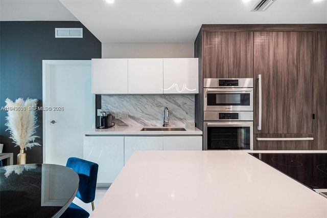 851 NE 1st Ave 4108, Miami, FL 33132