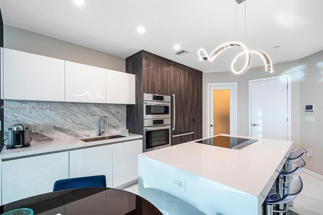 851 NE 1st Ave 4108, Miami, FL 33132