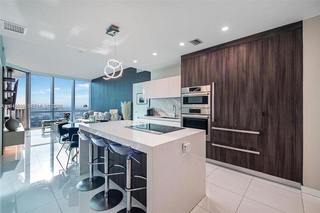 851 NE 1st Ave 4108, Miami, FL 33132