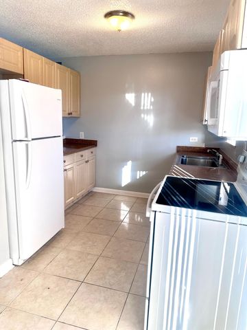 9326 Sunrise Drive 9332, West Palm Beach, FL 33403