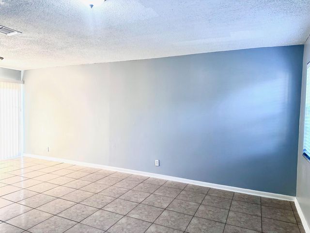 9326 Sunrise Drive 9332, West Palm Beach, FL 33403