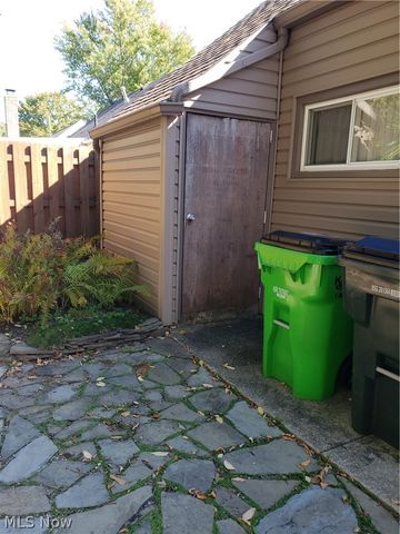 234 Wallace Drive, Berea, OH 44017