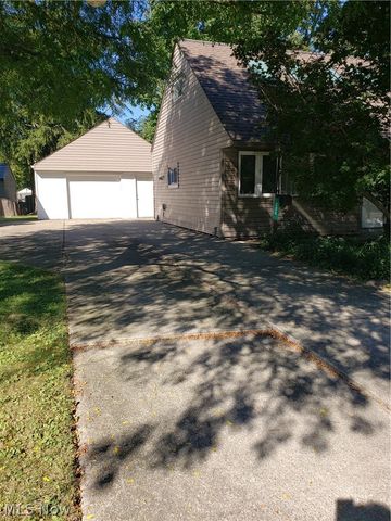 234 Wallace Drive, Berea, OH 44017
