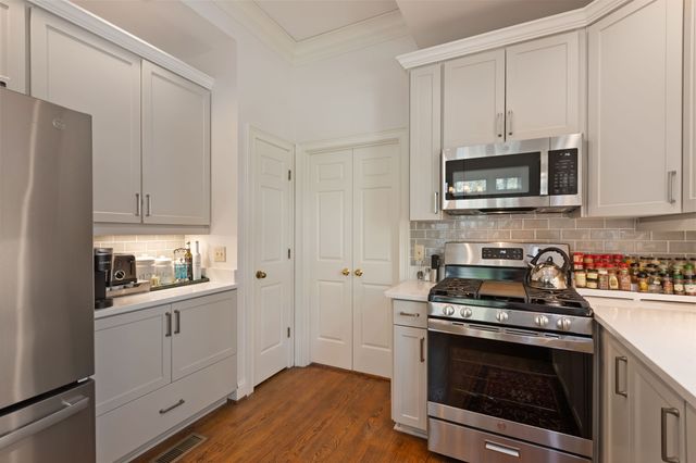 107 Brighton Close, Nashville, TN 37205