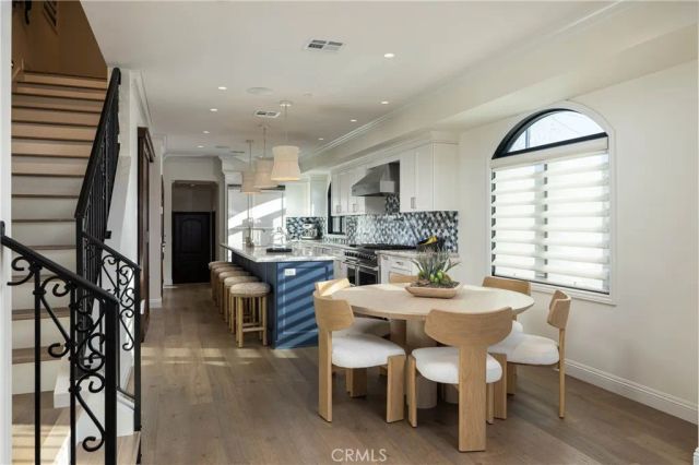 302 3rd, Huntington Beach, CA 92648