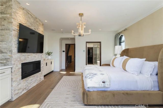 302 3rd, Huntington Beach, CA 92648