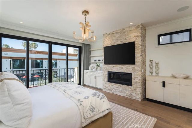 302 3rd, Huntington Beach, CA 92648