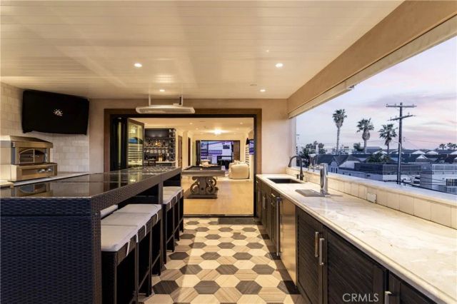 302 3rd, Huntington Beach, CA 92648