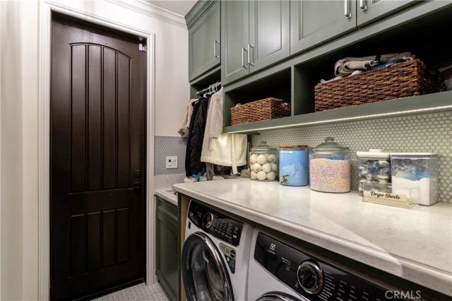 302 3rd, Huntington Beach, CA 92648