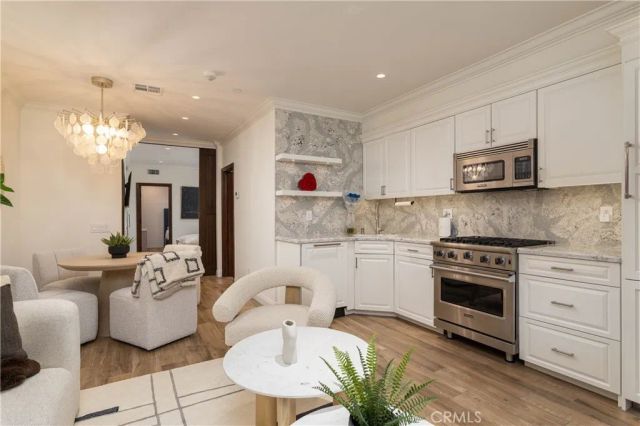 302 3rd, Huntington Beach, CA 92648