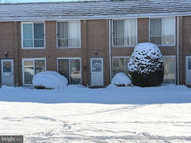 422 BRANDYWINE CT, Warminster, PA 18974