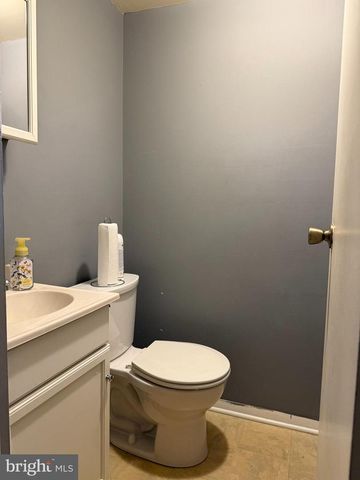 422 BRANDYWINE CT, Warminster, PA 18974