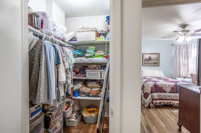 405 Meadow Drive, Gainesville, TX 76240