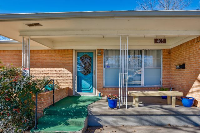 405 Meadow Drive, Gainesville, TX 76240