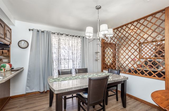 405 Meadow Drive, Gainesville, TX 76240