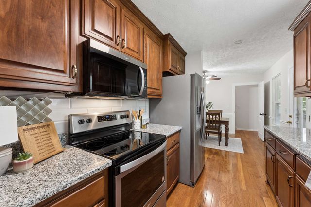 328 Merlin Dr, Murfreesboro, TN 37127