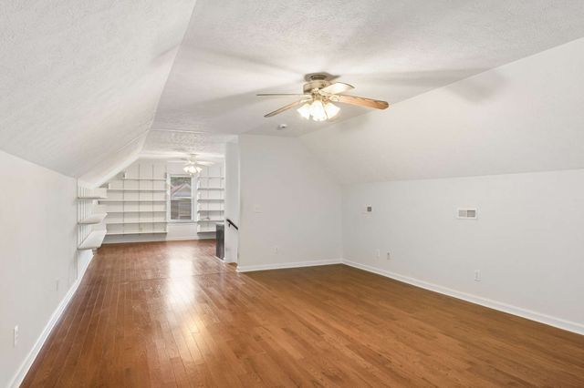 328 Merlin Dr, Murfreesboro, TN 37127