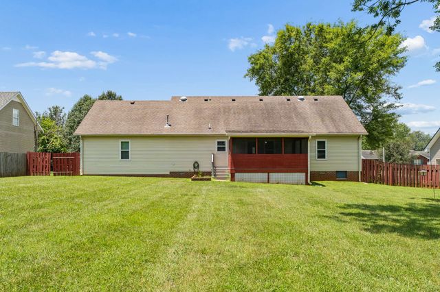 328 Merlin Dr, Murfreesboro, TN 37127