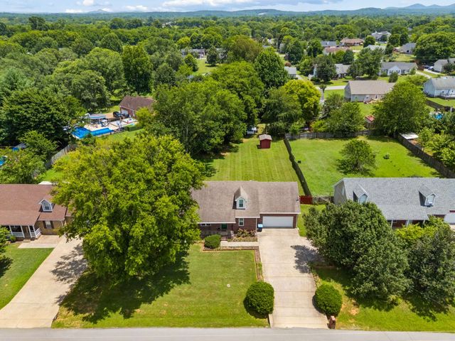 328 Merlin Dr, Murfreesboro, TN 37127