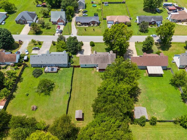 328 Merlin Dr, Murfreesboro, TN 37127