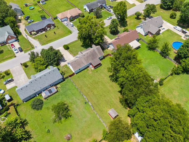 328 Merlin Dr, Murfreesboro, TN 37127