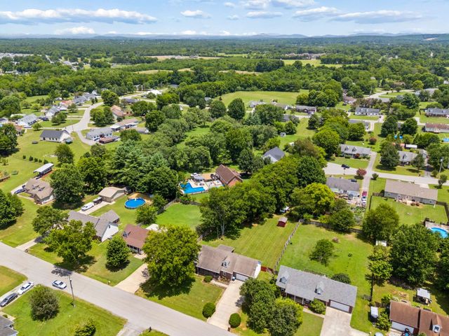 328 Merlin Dr, Murfreesboro, TN 37127