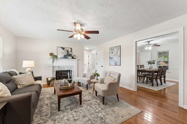 328 Merlin Dr, Murfreesboro, TN 37127