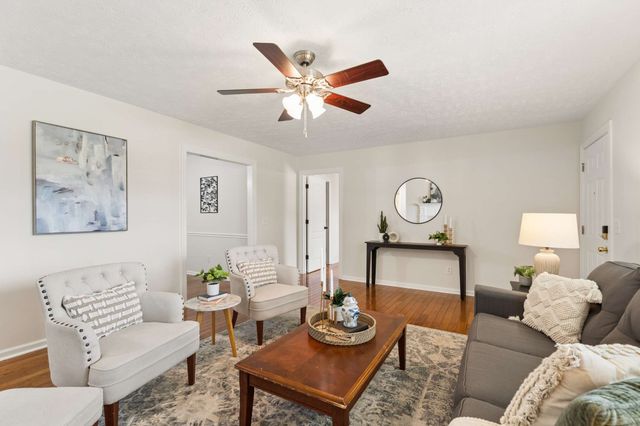 328 Merlin Dr, Murfreesboro, TN 37127