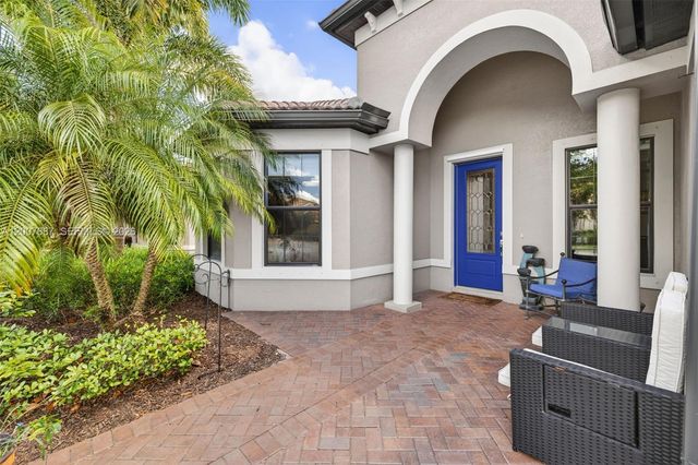 6120 Victory Dr, Ave Maria, FL 34142