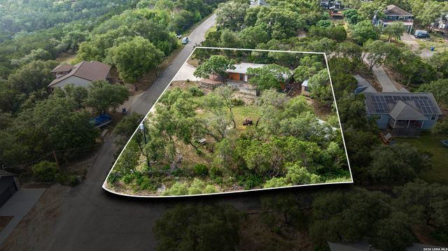 1035 Sweetwater, Canyon Lake, TX 78133