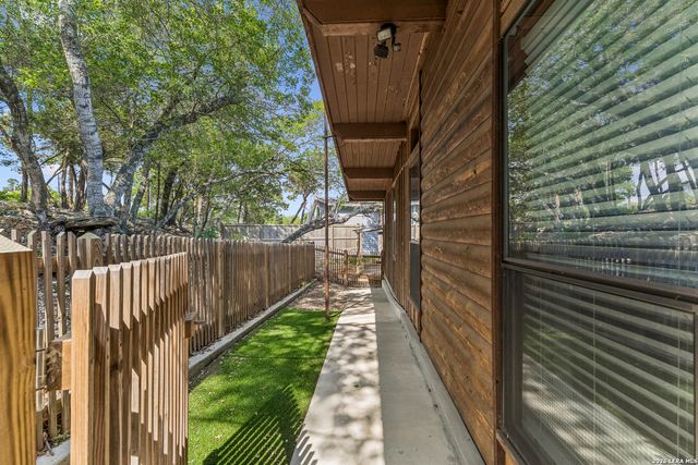 1035 Sweetwater, Canyon Lake, TX 78133